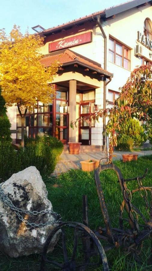 Pansion Kamin Bed & Breakfast Lukavica Екстериор снимка