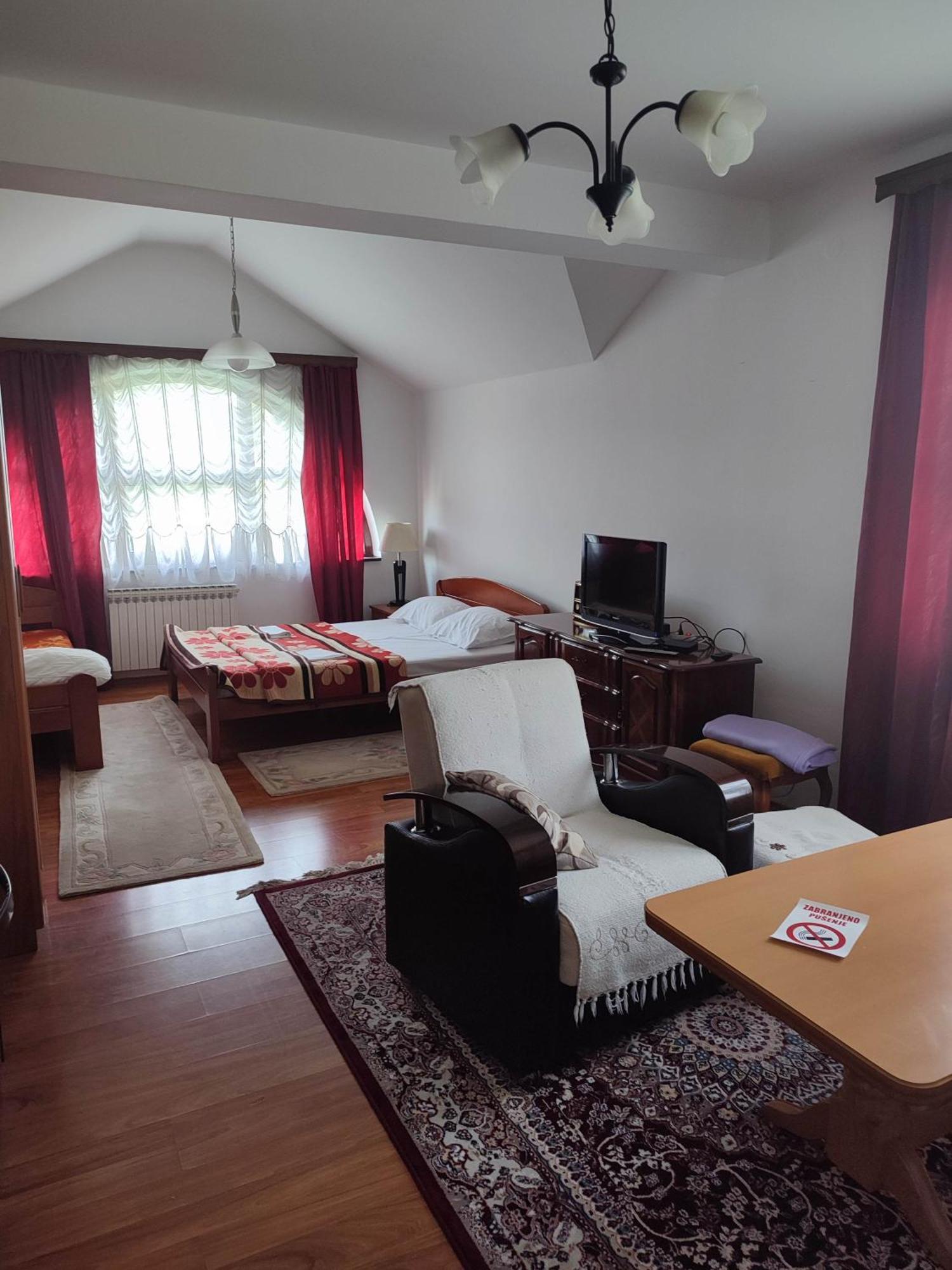 Pansion Kamin Bed & Breakfast Lukavica Екстериор снимка