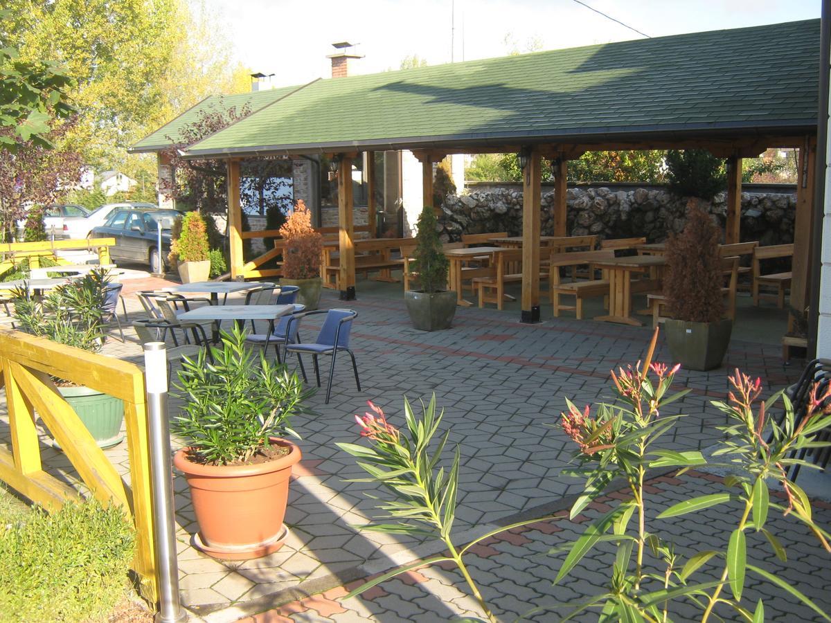 Pansion Kamin Bed & Breakfast Lukavica Екстериор снимка